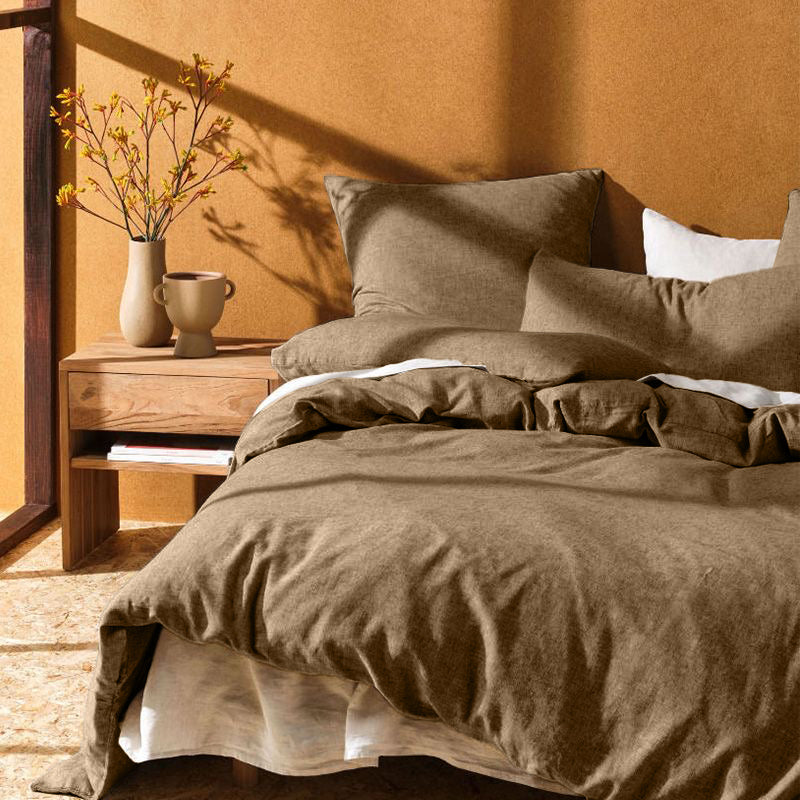 The VÎURE French Flax Linen Bedding Set
